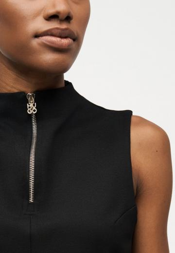 Короткое платье