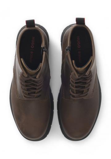 Ботинки на шнуровке