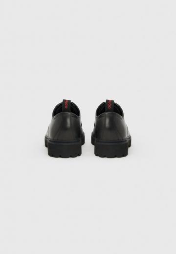 Ботинки на шнуровке