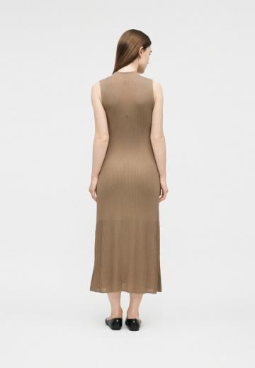 Вязаное платье