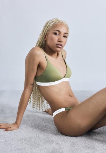 Бюстгальтер без косточек