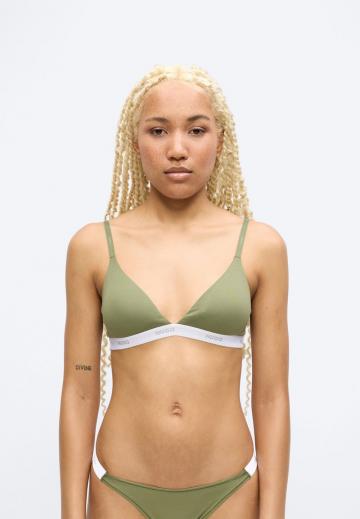 Бюстгальтер без косточек