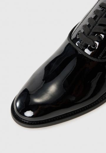 Ботинки на шнуровке