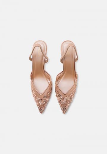 Туфли на высоком каблуке