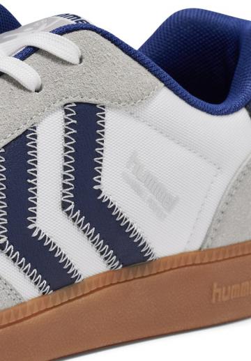 Кроссовки для зала