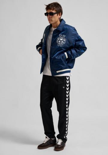 Спортивная куртка