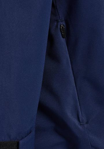 Спортивная куртка