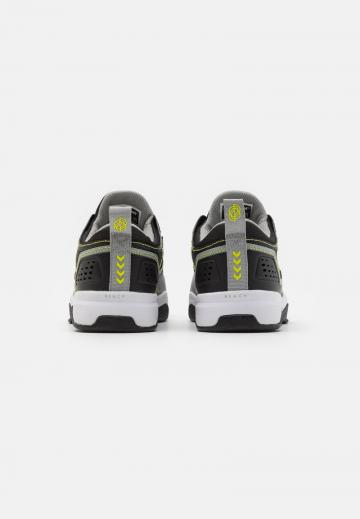 Гандбольные кроссовки