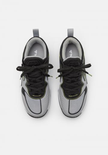 Гандбольные кроссовки