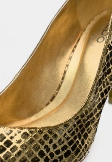 Туфли на высоком каблуке