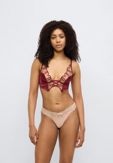 Бюстгальтер на косточках