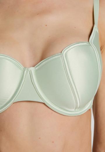 Бюстгальтер на косточках