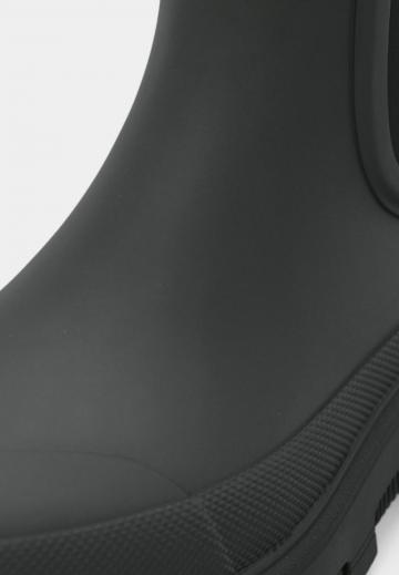 Резиновые сапоги