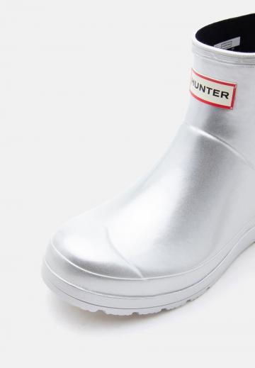 Резиновые сапоги