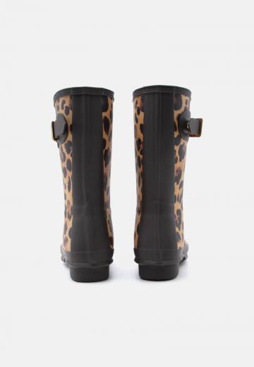 Резиновые сапоги