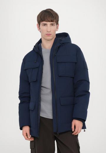 Зимняя куртка