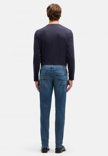 Узкие джинсы