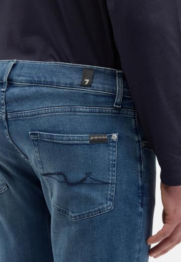 Узкие джинсы