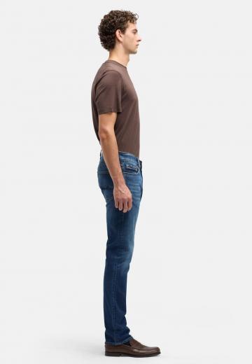 Узкие джинсы