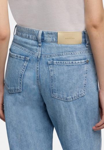 Прямые джинсы