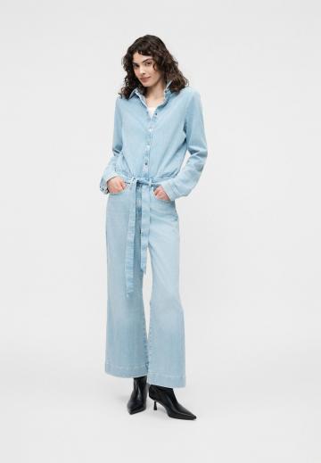 Джинсовый комбинезон