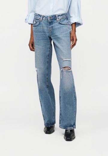 Свободные джинсы