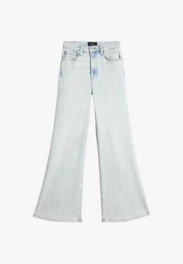 Клешеные джинсы