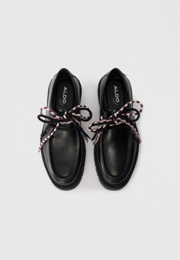 Ботинки на шнуровке