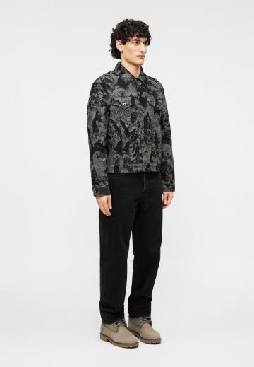 Джинсовая куртка