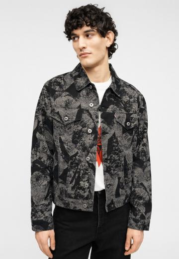 Джинсовая куртка