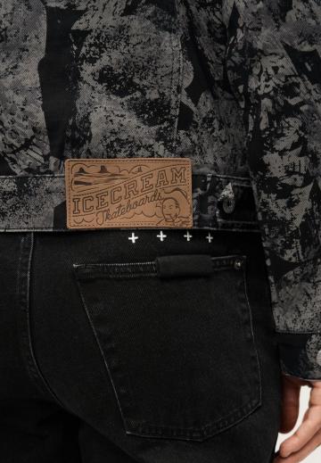 Джинсовая куртка