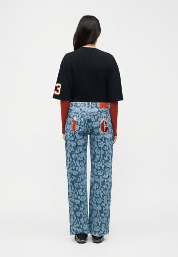 Прямые джинсы