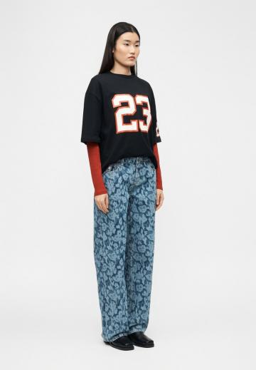 Прямые джинсы