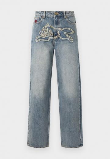 Свободные джинсы