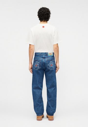 Прямые джинсы