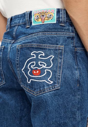 Прямые джинсы