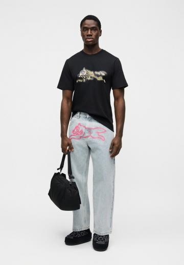 Прямые джинсы