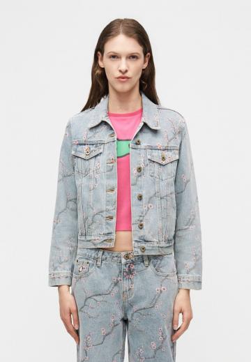 Джинсовая куртка