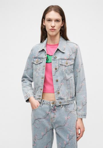 Джинсовая куртка