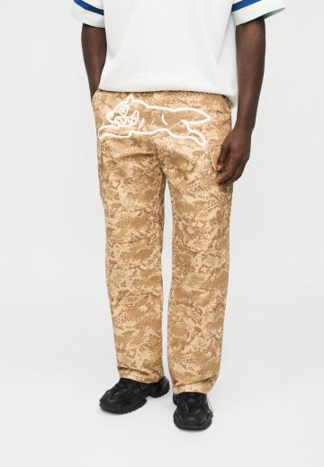 Брюки с накладными карманами