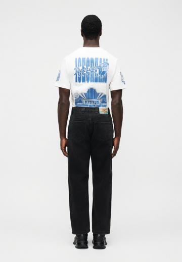 Прямые джинсы