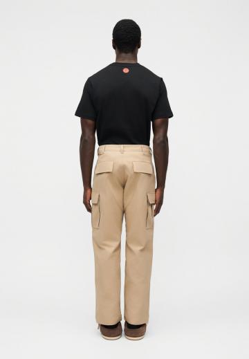 Брюки с накладными карманами