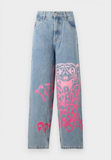 Свободные джинсы