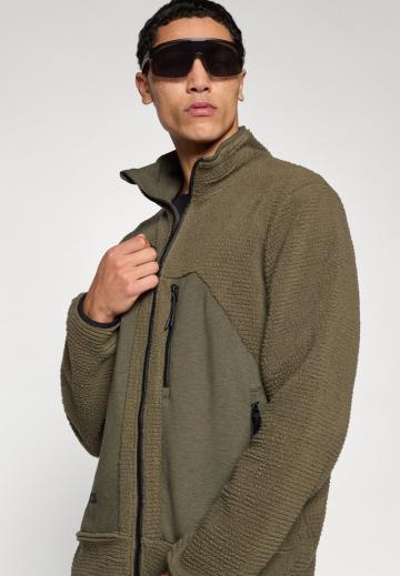 Флисовая куртка