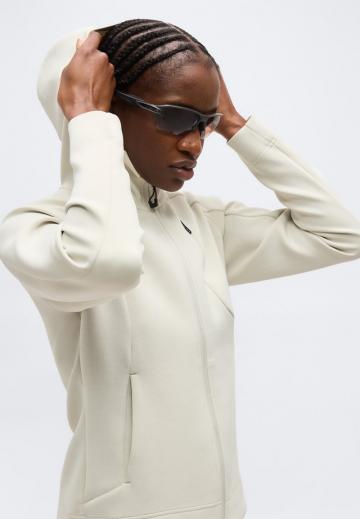 Спортивная толстовка