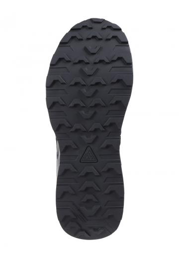 Походные кроссовки