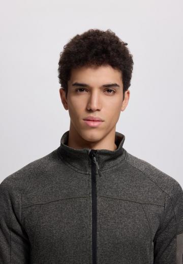 Спортивная кофта