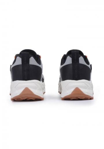 Тренировочные кроссовки