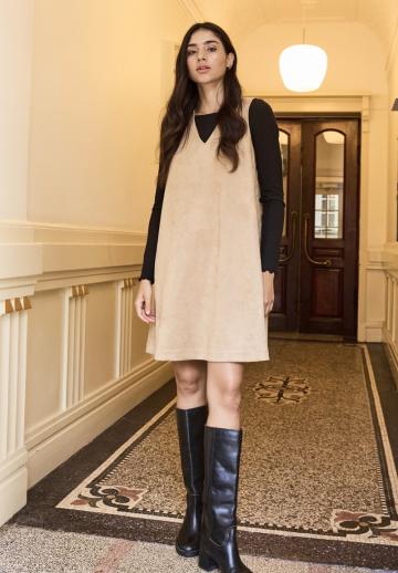 Короткое платье