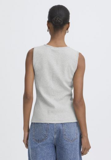 Вязаный жилет